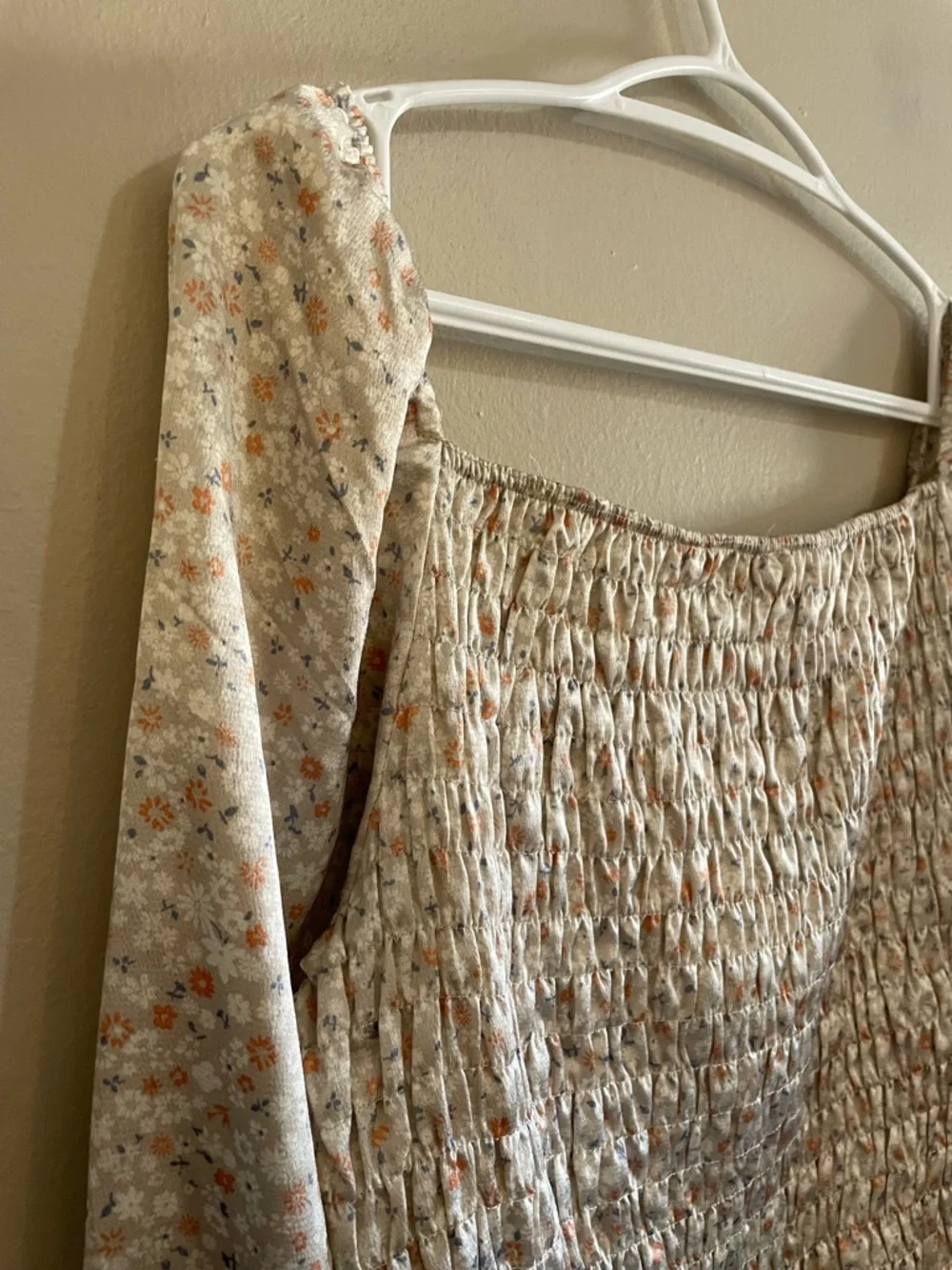 Monteau Los Angeles Cream Floral Smocked Square-Neck Blouse – Size XL EUC - Picture 15 of 16